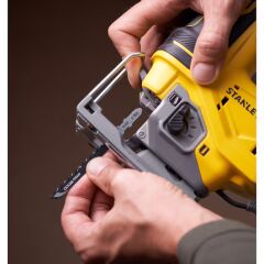 Stanley SFMCS650B 18V V20 Kömürsüz Dekupaj Testere ( Tek Makine)