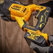 DEWALT DCS382N-XJ 18V XR Kömürsüz Tilki Kuyruğu Testere