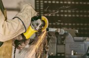Stanley STGS9115 900 Watt 115 Mm Avuç Taşlama